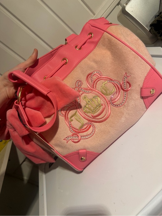 Juicy Couture Handbags - Juicy Couture daydreamer